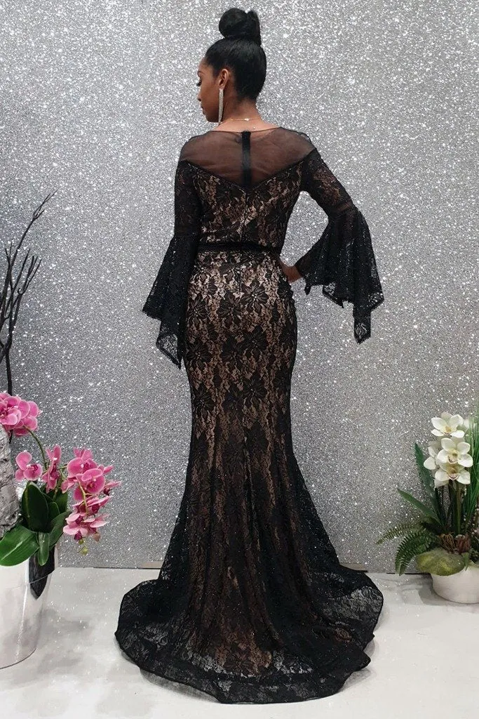 Abito lungo a sirena con maniaca a campana Moda Mania interamente in pizzo nero e fodera beige
