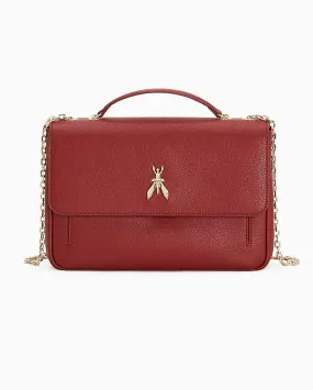 Borsa a mano color rubino in pelle effetto martellato con patta con logo Fly dorata con tracolla a catena