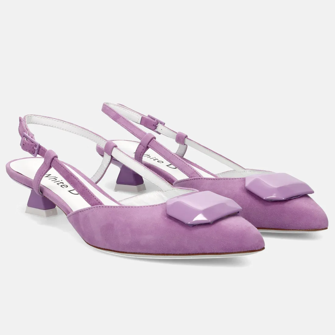 Slingback White D in camoscio viola con tacco basso a rocchetto