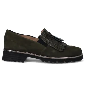 Slip on da donna Sangiorgio in suede verde con frangia e nappine